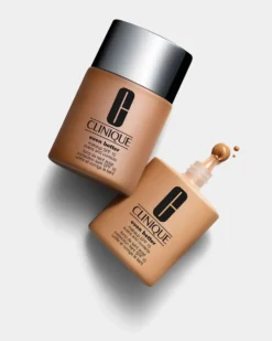 clinique even better™ glow light reflecting makeup FOUNDATION SPF 15 - VERBETERT DE HUIDTEXTUUR - GEMENGDE HUID