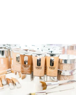 clinique foundation brush MAKE-UP BORSTEL