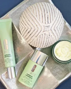 clinique redness solutions daily relief cream HYDRATERENDE DAG- & NACHTCRÈME - VERMINDERT ROODHEID