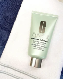 clinique redness solutions soothing cleanser GEZICHTSREINIGER - KALMEERT ROODHEID & IRRITATIE