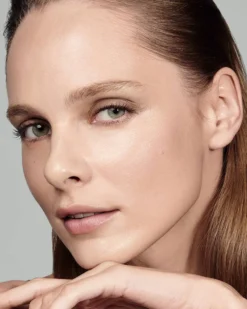 estée lauder futurist hydra rescue moisturizing makeup spf 45 VERZORGENDE FOUNDATION - HYDRATEREND, VERZACHTEND & VOEDEND