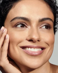 estée lauder futurist hydra rescue moisturizing makeup spf 45 VERZORGENDE FOUNDATION - HYDRATEREND, VERZACHTEND & VOEDEND