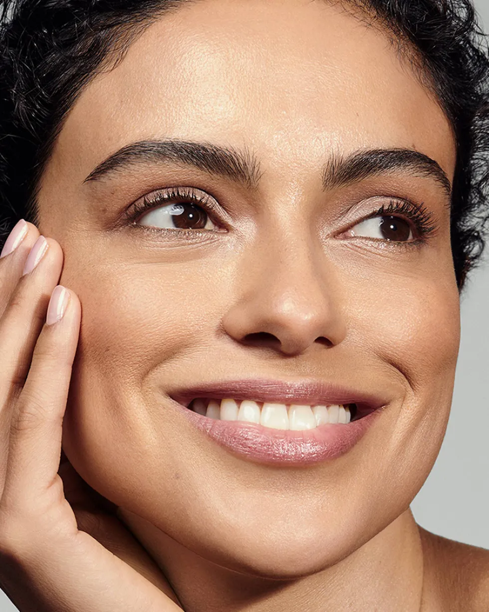 estée lauder futurist hydra rescue moisturizing makeup spf 45 VERZORGENDE FOUNDATION - HYDRATEREND, VERZACHTEND & VOEDEND