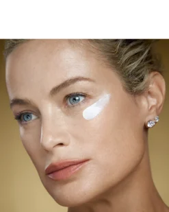 estée lauder re-nutriv ultimate lift regenerating youth eye crème rich VERSTEVIGENDE OOGCRÈME - ANTI-AGING & -DONKERE KRINGEN