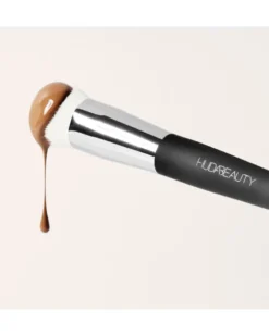 huda beauty easy blur BASE BRUSH