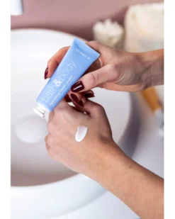 ici paris xl bath & body Hydraterende handcrème Cotton flower & Violet Scent