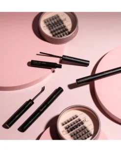 queen tarzi design your lashes Lash Remover