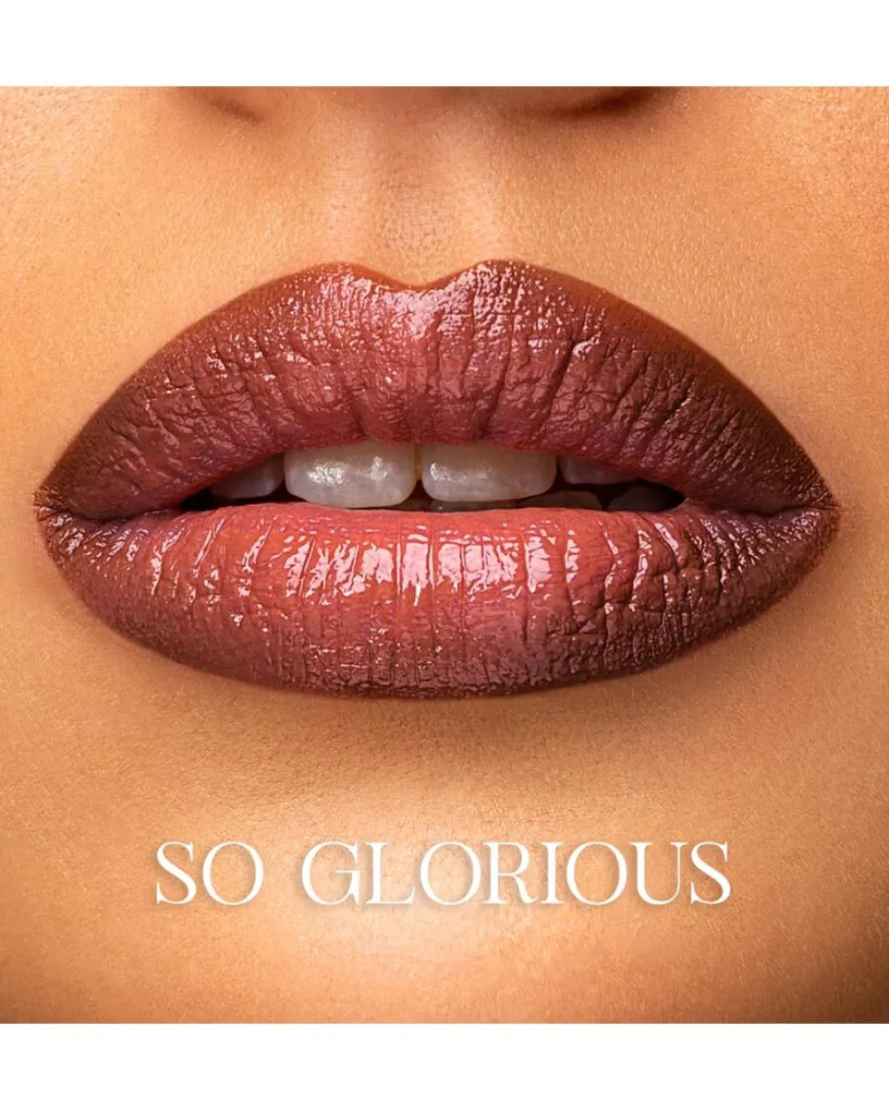 queen tarzi plumping lip gloss PWR GLOSS