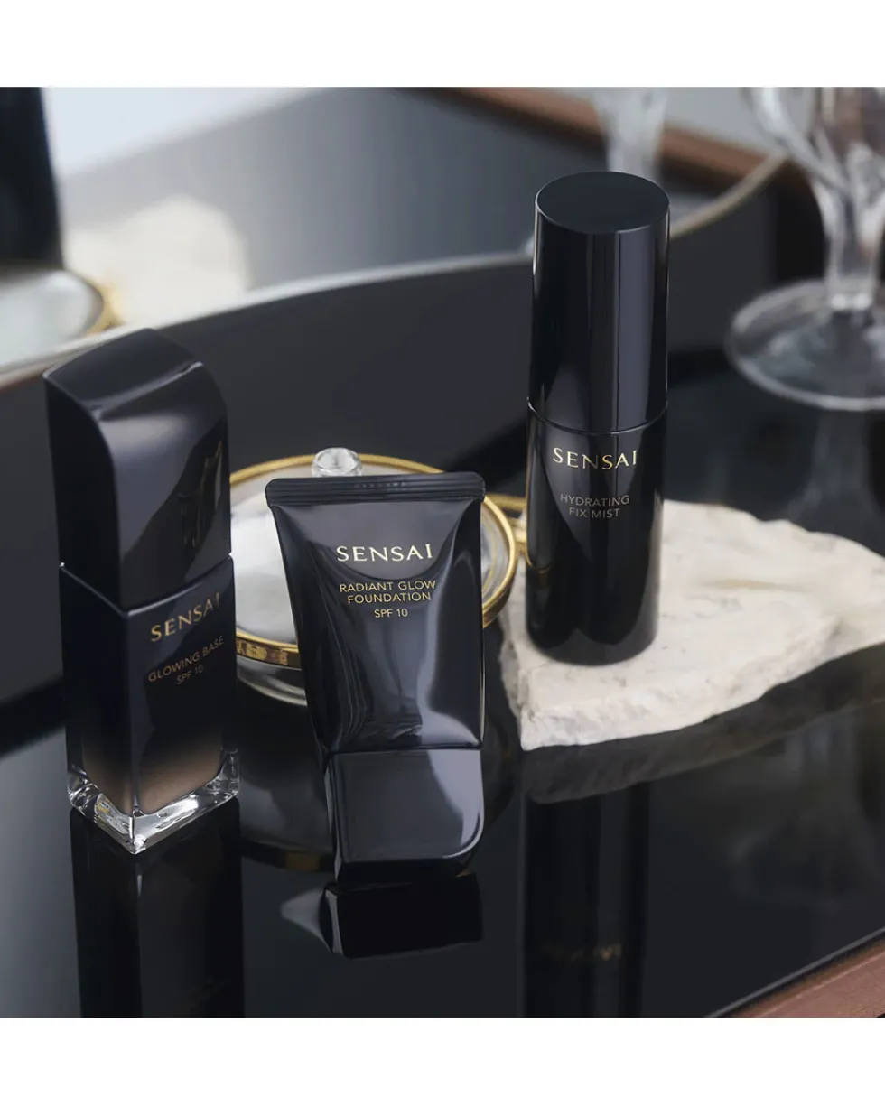 sensai radiant glow Foundation